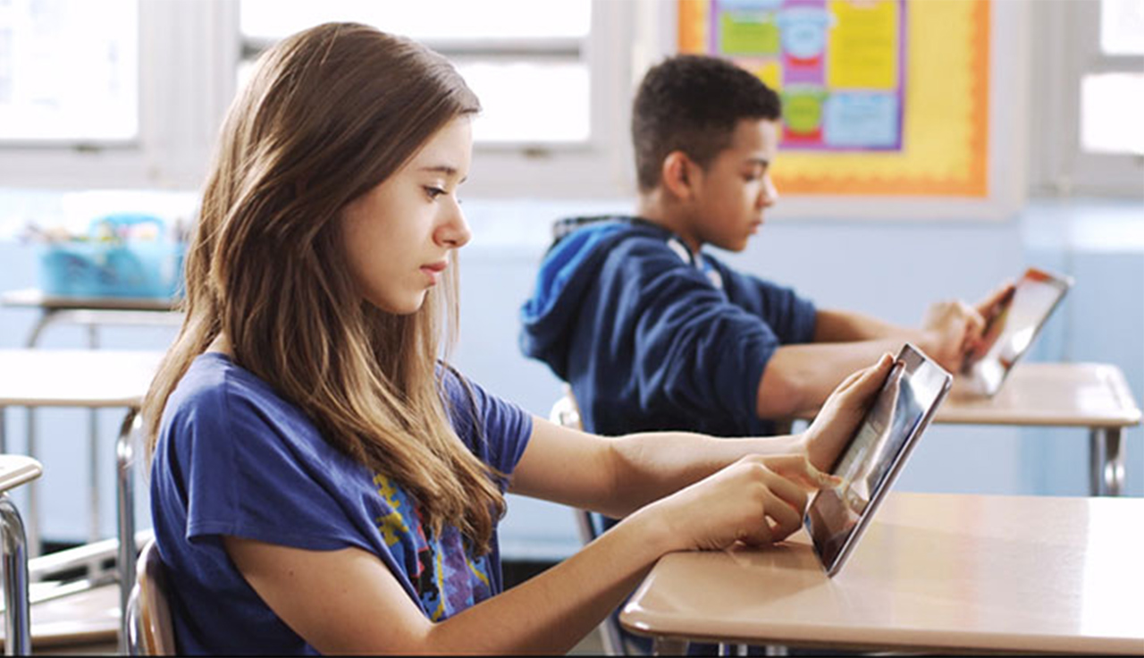 móbiles-tabletas-na-escola